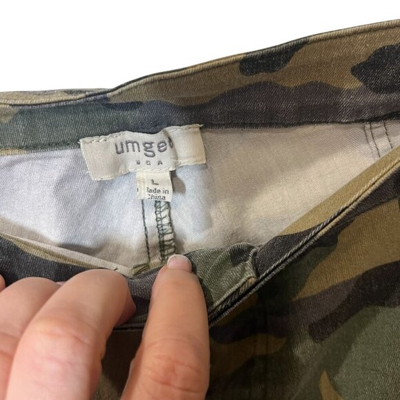 Camo Skinny Pants stretch  Zipper Accents  Womens Large  Umgee Cotton - Picture 6 of 9
